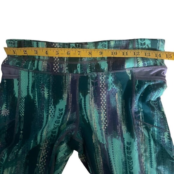 Athleta Women's Size M Green Arrow Be Free Knicker Capri Leggings - Picture 7 of 10
